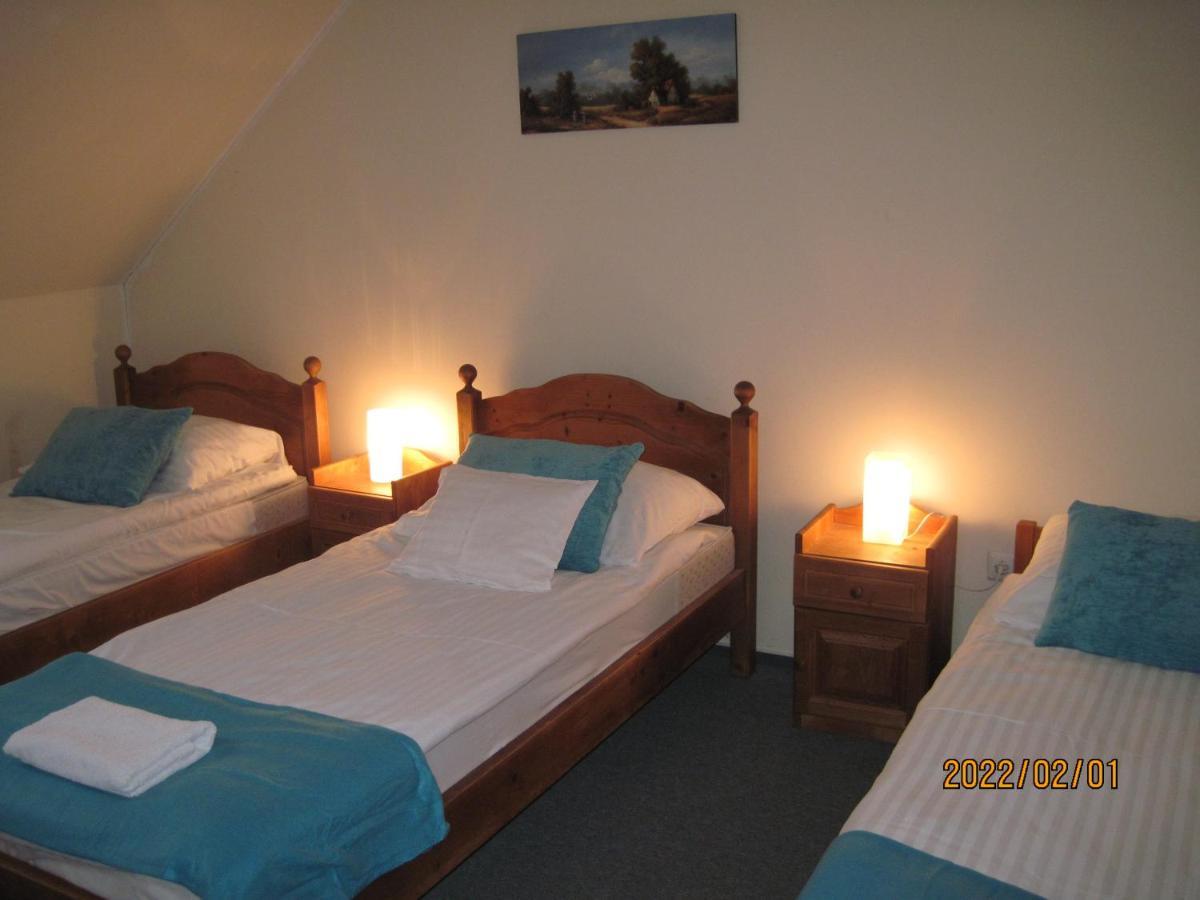 Benyei Fogado Panzio Es Etterem Bed and Breakfast Erdőbénye Eksteriør billede